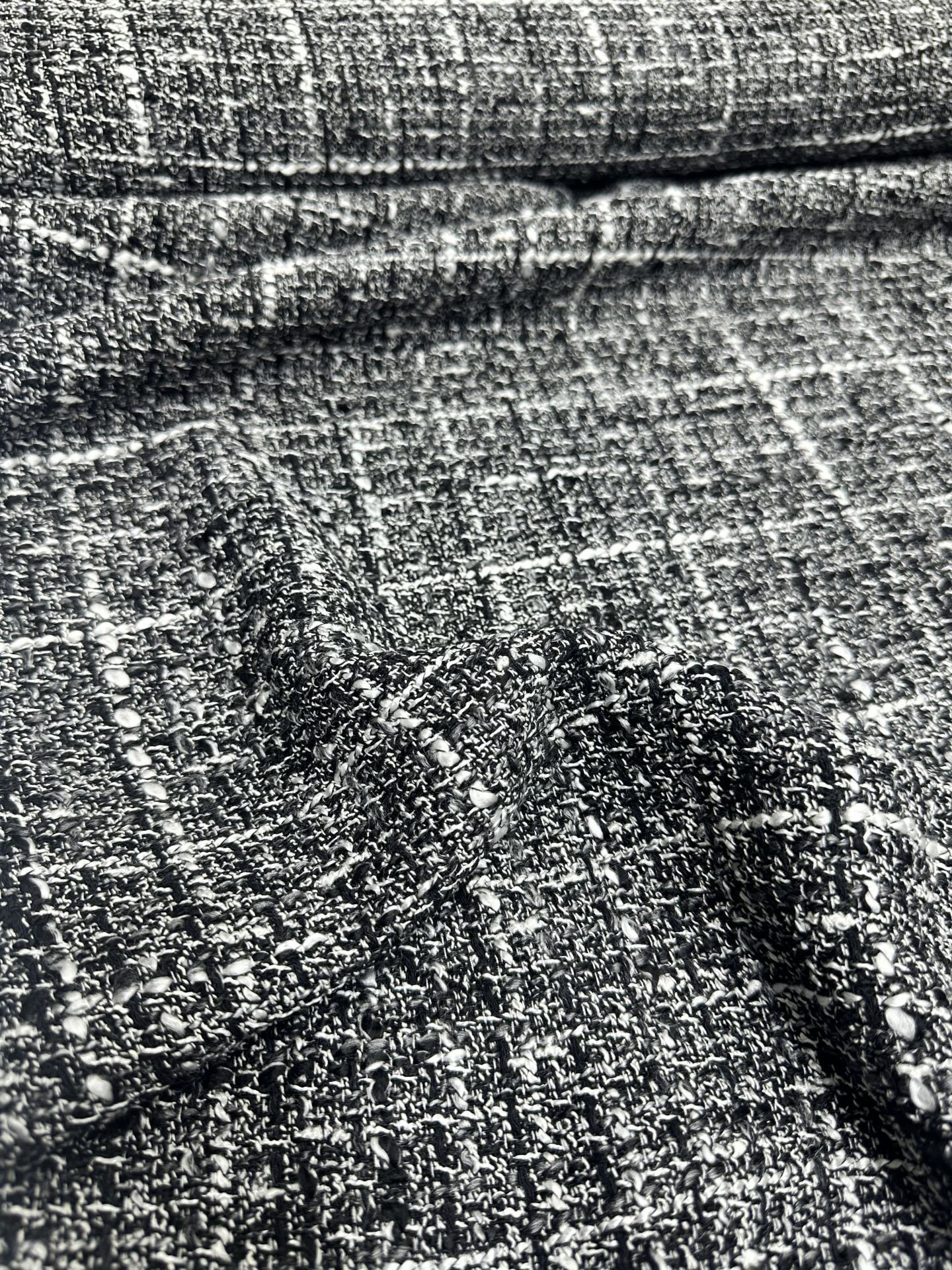 Siyah-Beyaz Şanel Kumaş