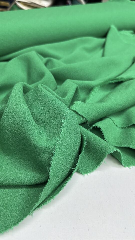Yeşil Kumlu Krep Kumaş