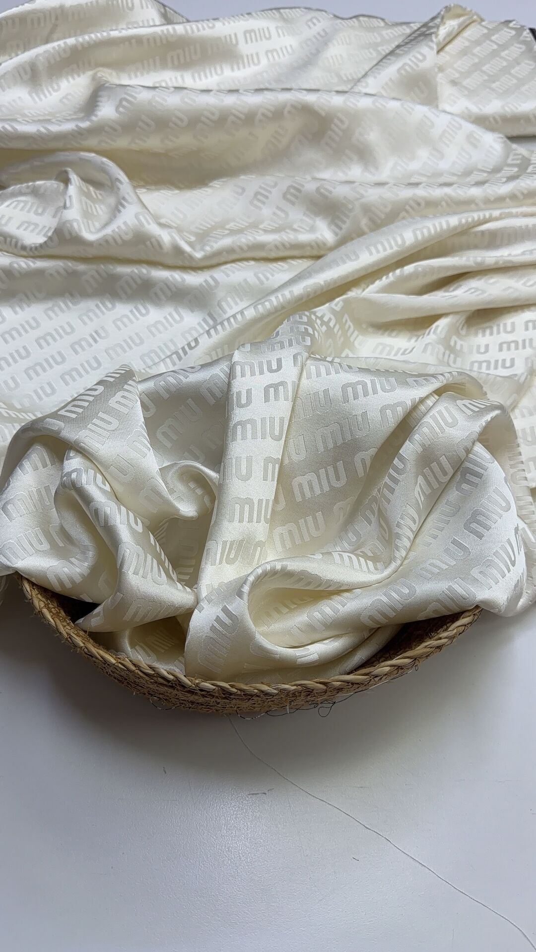 MIU Yazılı Pamuklu Saten