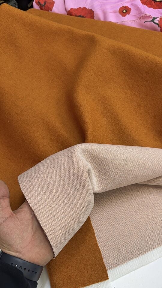 Hardal Yünlü Keçe