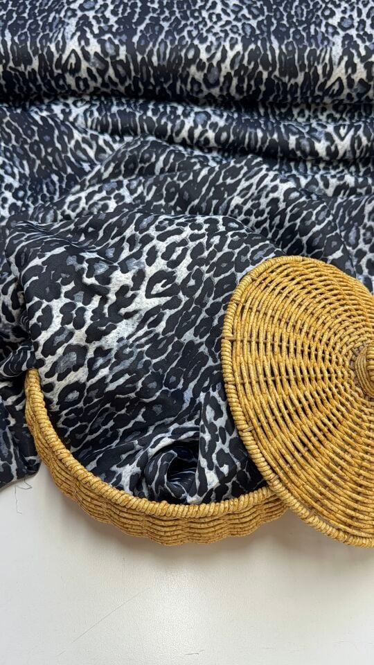 Leopar Desenli Pamuk Saten
