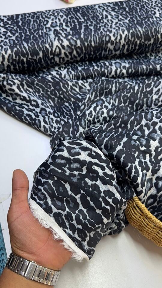 Leopar Desenli Pamuk Saten