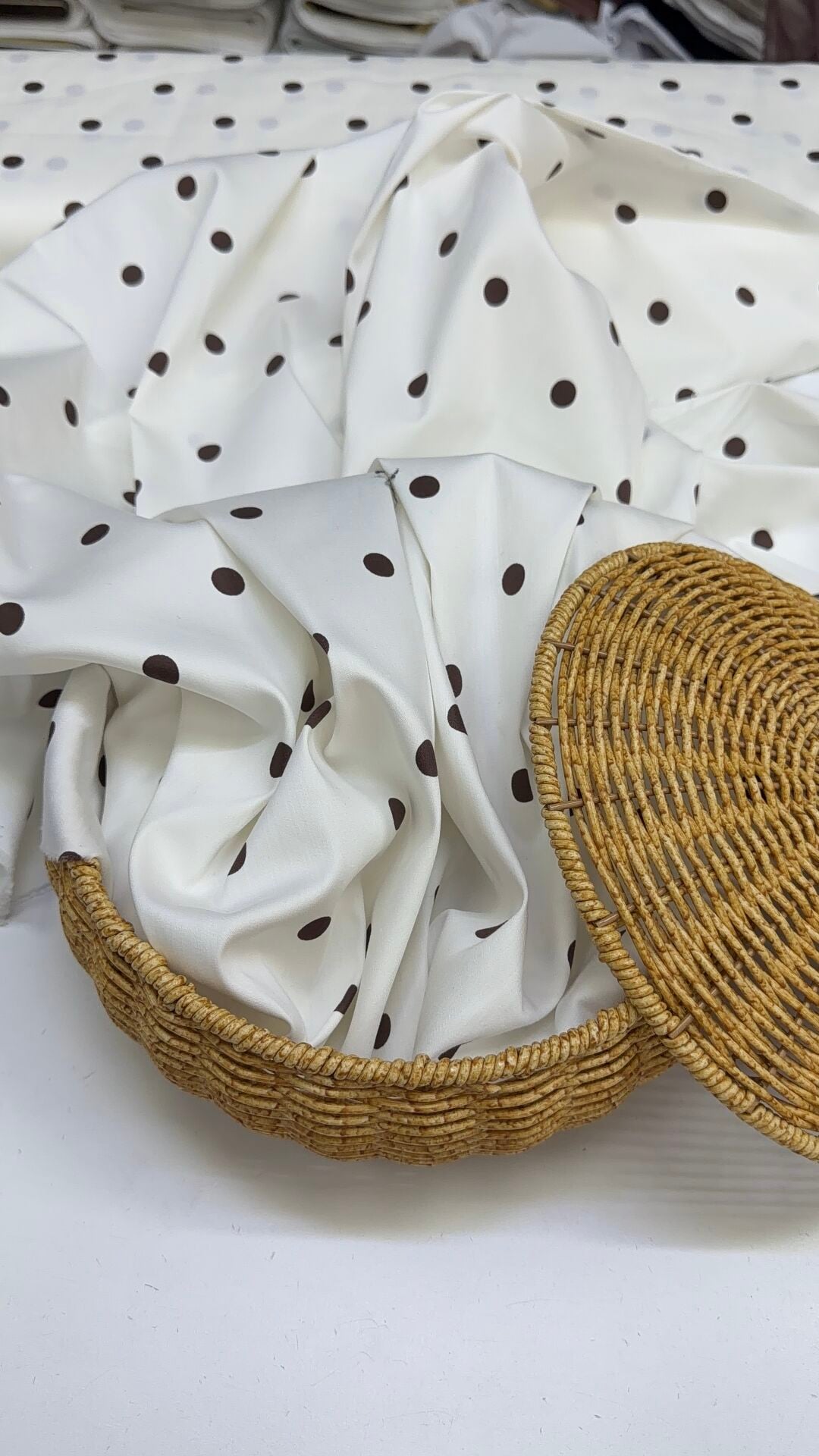 Kahve Puantiyeli Poplin Kumaş